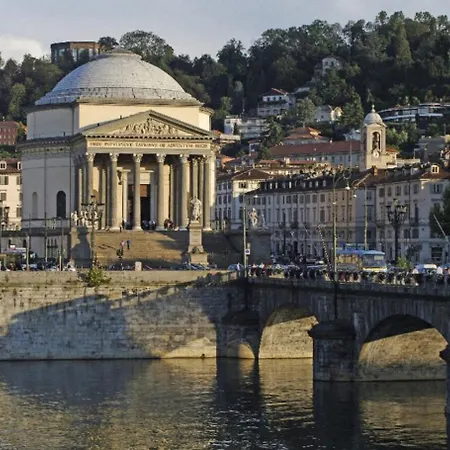 Lägenhet Comecasa Near Piazza Vittorio 2 Bedrooms Turin